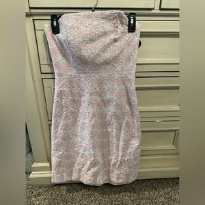 🚨LAST CHANCE: Size 2 Lilly Pulitzer White/Pink Eyelet detail strapless dress.